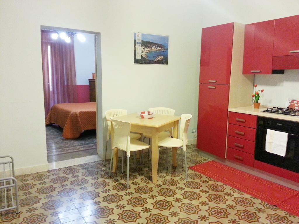 شقة Il Cortile Fiorito تراباني الغرفة الصورة