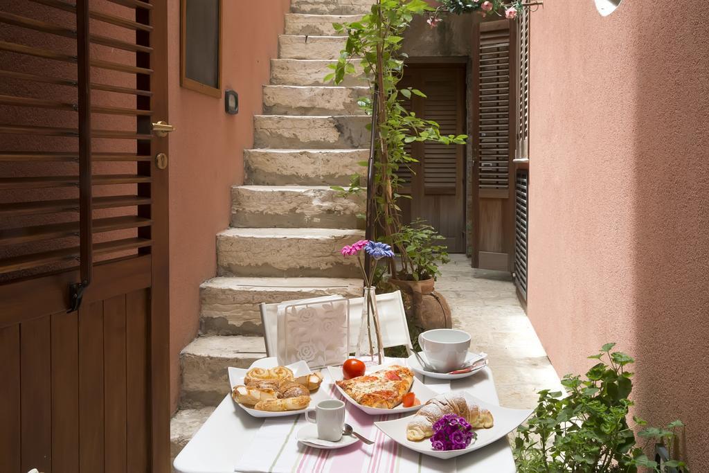 شقة Il Cortile Fiorito تراباني المظهر الخارجي الصورة